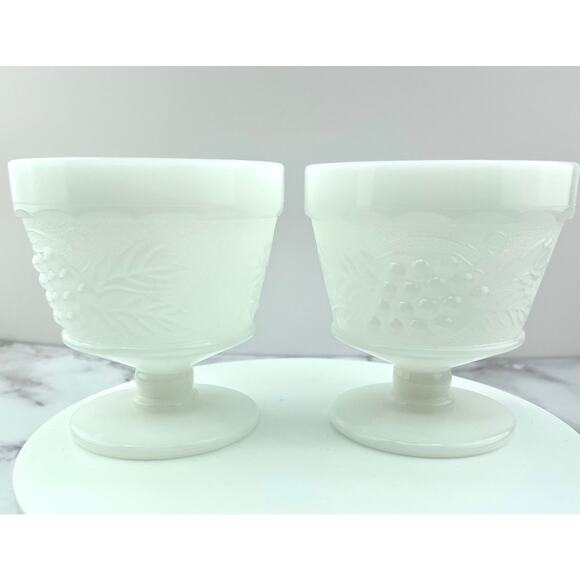 Vtg Anchor Hocking Milk Glass Grape Leaf Retro Mid Century Desert Cups Set of 2 - Picture 2 of 12